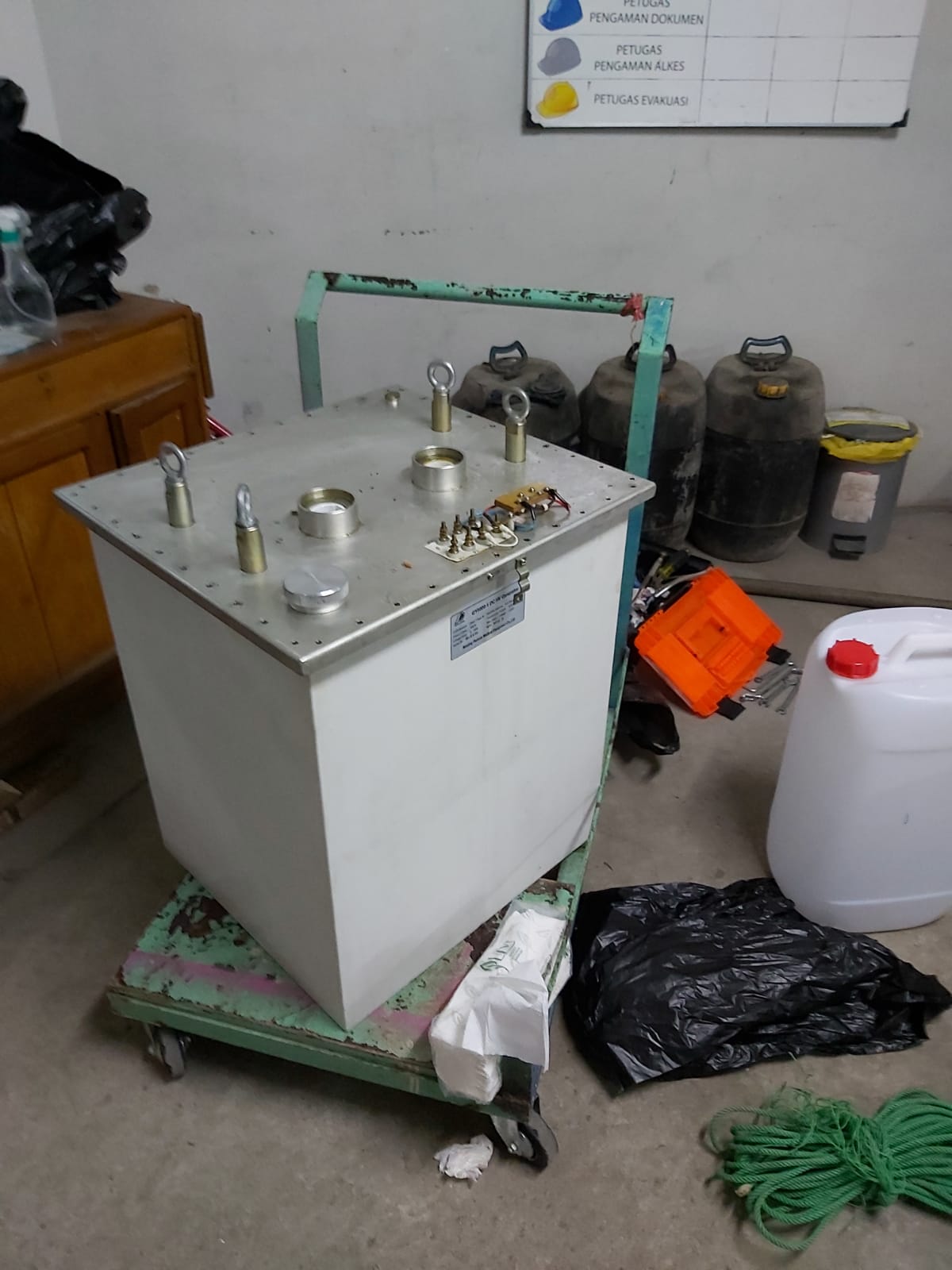 Perbaikan Alat Radiologi XRay 1